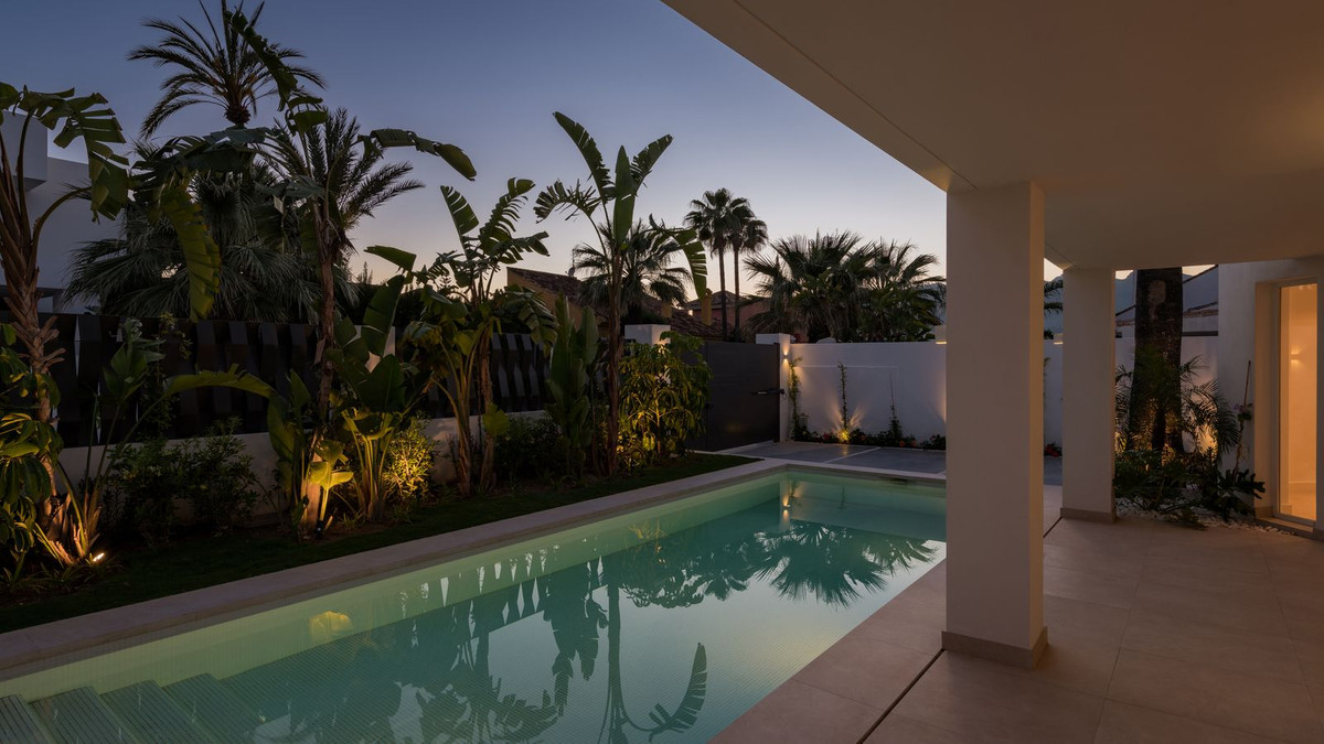 https://cdn.resales-online.com/public/j50iqa74vg/properties/4ef7d24acbbb11eca97d0217bc231ef4/w1200/24-613bbc26f32d7013d348ef202dd30a43.jpg?v=1652703031