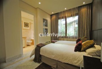 https://cdn.resales-online.com/public/cui4rrlvpu/properties/tuksryomvbpnoxl/w1200/10-bb915d1cb19341576dcdc994b81ab9c5.jpg?v=1617788952
