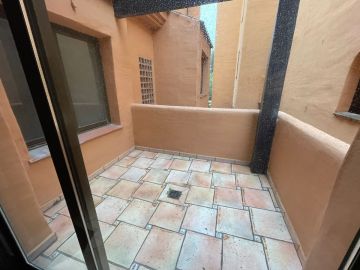https://cdn.resales-online.com/public/ce35ic6qf2/properties/f0576334a67b11eca97d0217bc231ef4/w1200/20-d1f7658cbe4ba6cd8666fec30fba80ad.jpg?v=1647584778