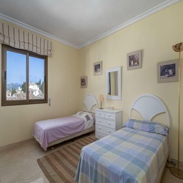 https://cdn.resales-online.com/public/7fm5ji531r/properties/f13644dad83011eca97d0217bc231ef4/w1200/17-dd5fcd4f0eb487dfa3803f7e20814c0e.jpg?v=1653055294