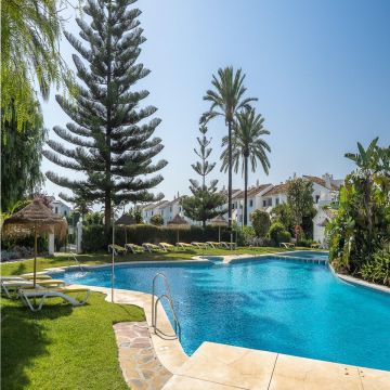 https://cdn.resales-online.com/public/7fm5ji531r/properties/f13644dad83011eca97d0217bc231ef4/w1200/30-5e8634ec9576c9ad4825a6dec5b5d375.jpg?v=1653055294