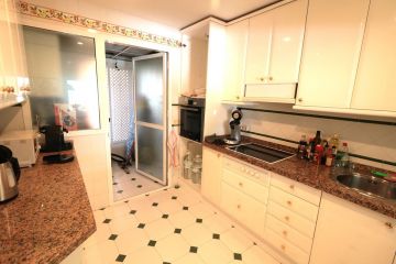 https://cdn.resales-online.com/public/swt24est18/properties/d9a9fb64d28311eca97d0217bc231ef4/w1200/18-cc72f169493c096e712837ff5d8b6e41.jpg?v=1653411157