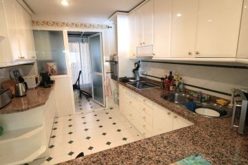 https://cdn.resales-online.com/public/swt24est18/properties/d9a9fb64d28311eca97d0217bc231ef4/w1200/19-d0ed7da2012a09046d307c195d98e7d6.jpg?v=1653411157