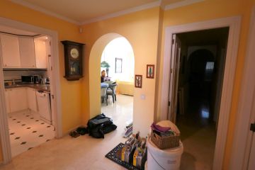 https://cdn.resales-online.com/public/swt24est18/properties/d9a9fb64d28311eca97d0217bc231ef4/w1200/23-79897b85162c6a486c7a4d1eb46924dd.jpg?v=1653411157