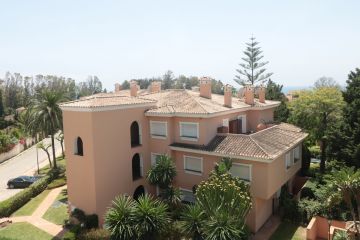 https://cdn.resales-online.com/public/swt24est18/properties/d9a9fb64d28311eca97d0217bc231ef4/w1200/30-5e8634ec9576c9ad4825a6dec5b5d375.jpg?v=1653411157