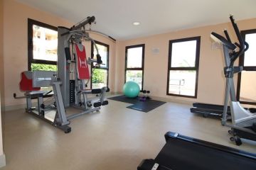 https://cdn.resales-online.com/public/ce35ic6qf2/properties/28aaee69df0611eca97d0217bc231ef4/w1200/19-d0ed7da2012a09046d307c195d98e7d6.jpg?v=1653801408