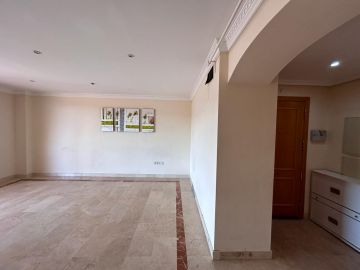 https://cdn.resales-online.com/public/ce35ic6qf2/properties/28aaee69df0611eca97d0217bc231ef4/w1200/37-1d70d218e897435ff17cdff8e99bb5bf.jpg?v=1691647687