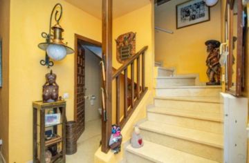 https://cdn.resales-online.com/public/38v5t3nduc/properties/9ad4f446dcf711eca97d0217bc231ef4/w1200/15-11d12f2f454f2f5e9b981fdd8b901d51.jpg?v=1653917908