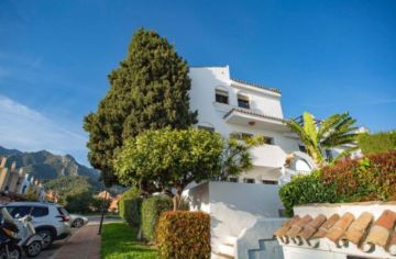 https://cdn.resales-online.com/public/38v5t3nduc/properties/9ad4f446dcf711eca97d0217bc231ef4/w1200/4-c23c0f86247804fa50226aecd8b0b2c8.jpg?v=1653917908