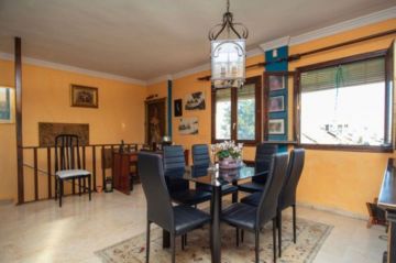https://cdn.resales-online.com/public/38v5t3nduc/properties/9ad4f446dcf711eca97d0217bc231ef4/w1200/9-467d0cee5b725f3ef65f102a0c2e69c0.jpg?v=1653917908
