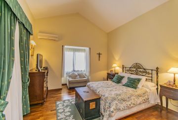 https://cdn.resales-online.com/public/vvmdwbkuht/properties/3d6e484dd84f11eca97d0217bc231ef4/w1200/10-bb915d1cb19341576dcdc994b81ab9c5.jpg?v=1653065034