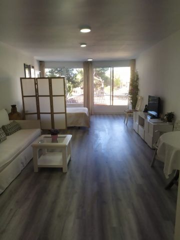 https://cdn.resales-online.com/public/anqqltgsqf/properties/bb5f8909cb8611eca97d0217bc231ef4/w1200/1-7980e48d732b6fc85c14b43b94d2aa54.jpg?v=1653999605