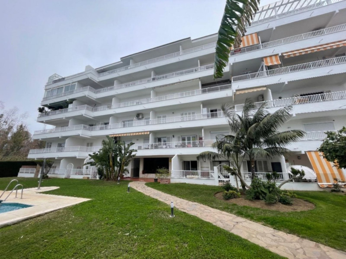 https://cdn.resales-online.com/public/7rg1k5rn6p/properties/31e10066dcb811eca97d0217bc231ef4/w1200/2-5bd7b9d04b45e33852eaf0ec6670150d.jpg?v=1654449569