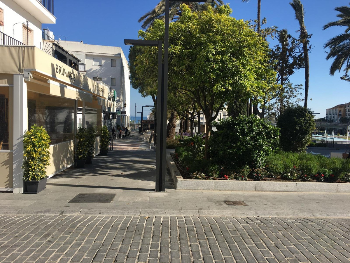 https://cdn.resales-online.com/public/hde336ltfm/properties/krzfnpvcabntczn/w1200/1-7980e48d732b6fc85c14b43b94d2aa54.jpg?v=1649135427