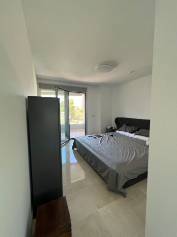 https://cdn.resales-online.com/public/6pcoehzhpl/properties/9f5cda67ebc711eca97d0217bc231ef4/w1200/10-bb915d1cb19341576dcdc994b81ab9c5.jpg?v=1655204381