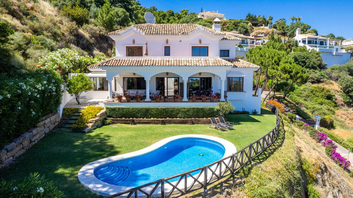 https://cdn.resales-online.com/public/mmf7p7rfu5/properties/7b6af9bed81611eca97d0217bc231ef4/w1200/1-7980e48d732b6fc85c14b43b94d2aa54.jpg?v=1655207293