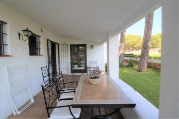 https://cdn.resales-online.com/public/hde336ltfm/properties/46cbca44e93c11eca97d0217bc231ef4/w1200/12-53013098fcab6c38b1379cd33298e050.jpg?v=1655269780