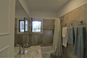 https://cdn.resales-online.com/public/hde336ltfm/properties/46cbca44e93c11eca97d0217bc231ef4/w1200/17-dd5fcd4f0eb487dfa3803f7e20814c0e.jpg?v=1655269780