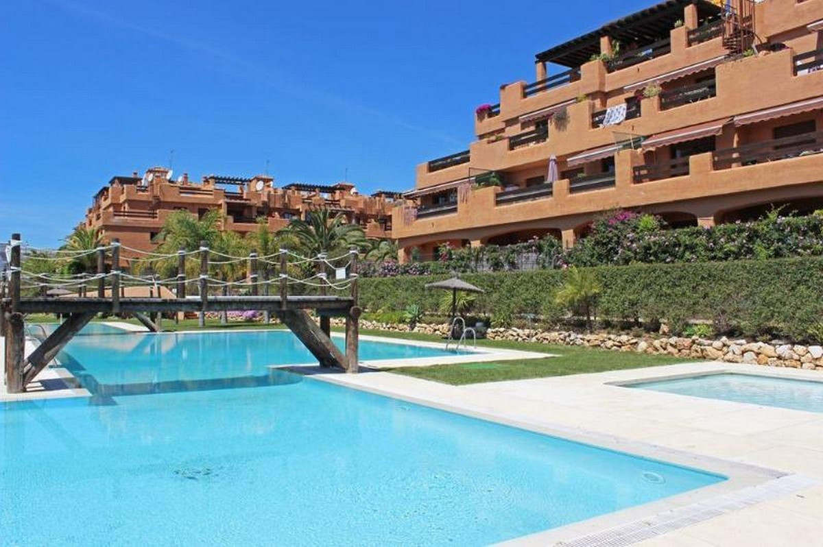 https://cdn.resales-online.com/public/e2ugqf2s30/properties/33a47fd411b611eda97d0217bc231ef4/w1200/1-7980e48d732b6fc85c14b43b94d2aa54.jpg?v=1659375113