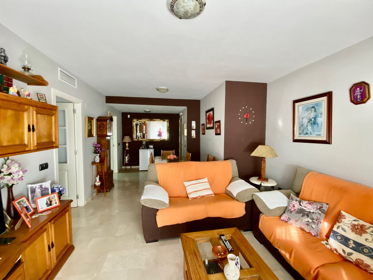 https://cdn.resales-online.com/public/heij8fn7sp/properties/fd5b13fc14d111eda97d0217bc231ef4/w1200/2-5bd7b9d04b45e33852eaf0ec6670150d.jpg?v=1659961752