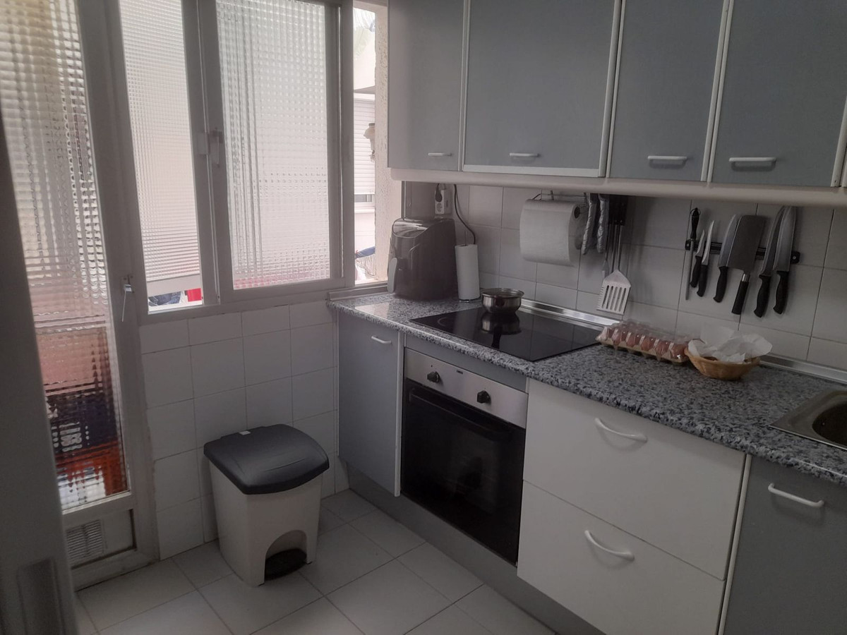 https://cdn.resales-online.com/public/7rg1k5rn6p/properties/fdf88c8405ab11eda97d0217bc231ef4/w1200/2-5bd7b9d04b45e33852eaf0ec6670150d.jpg?v=1659773964