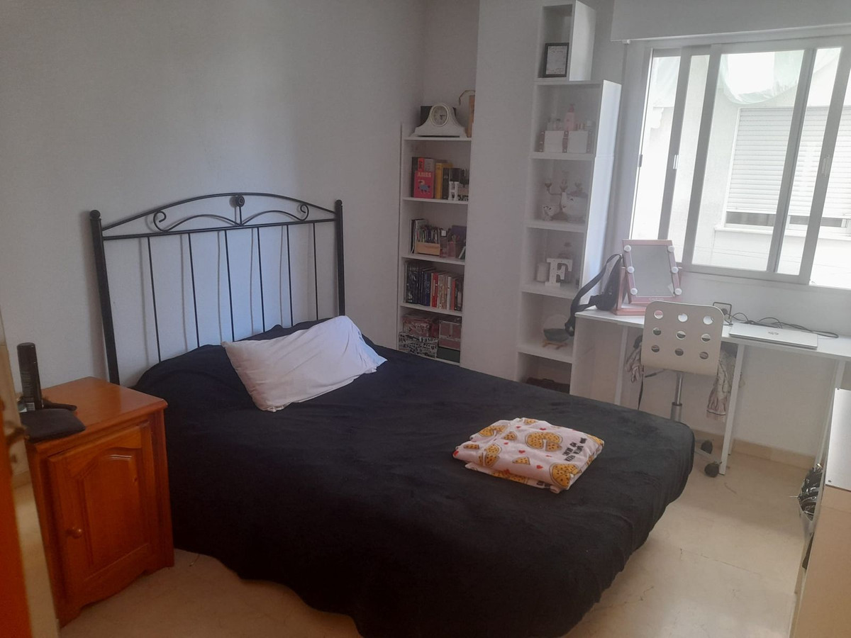 https://cdn.resales-online.com/public/7rg1k5rn6p/properties/fdf88c8405ab11eda97d0217bc231ef4/w1200/3-e898b2bb2a2fdfd06d2c39894dce8316.jpg?v=1659773964