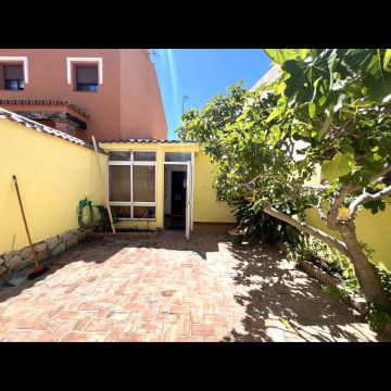 https://cdn.resales-online.com/public/tvd64zcaq6/properties/0b48100a2da011edad230217bc231ef4/w1200/3-e898b2bb2a2fdfd06d2c39894dce8316.jpg?v=1662443692