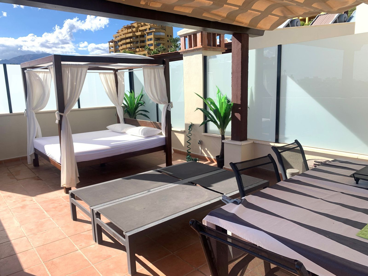 https://cdn.resales-online.com/public/asb71hmq0g/properties/30b3e31135ae11edad230217bc231ef4/w1200/1-7980e48d732b6fc85c14b43b94d2aa54.jpg?v=1663329605