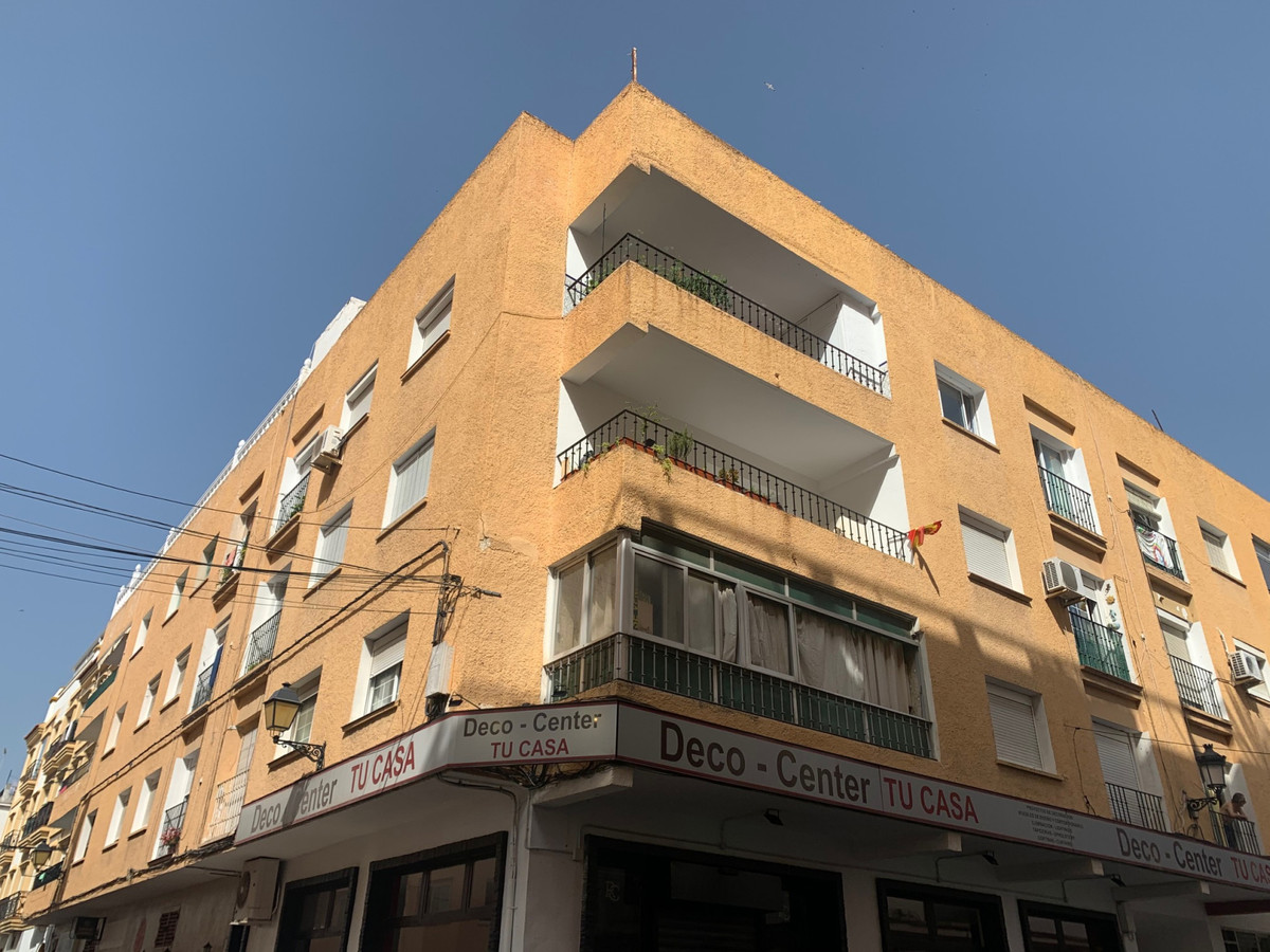 https://cdn.resales-online.com/public/u6447mvlgg/properties/35b3d8adbab511eab65f06907717b01e/w1200/1-7980e48d732b6fc85c14b43b94d2aa54.jpg?v=1614079674