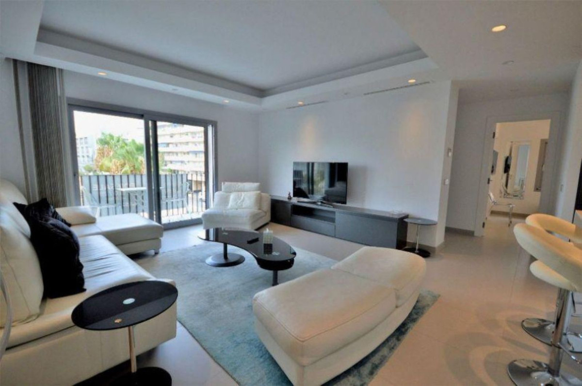 https://cdn.resales-online.com/public/7rg1k5rn6p/properties/be59484e326e11edad230217bc231ef4/w1200/1-7980e48d732b6fc85c14b43b94d2aa54.jpg?v=1664833805
