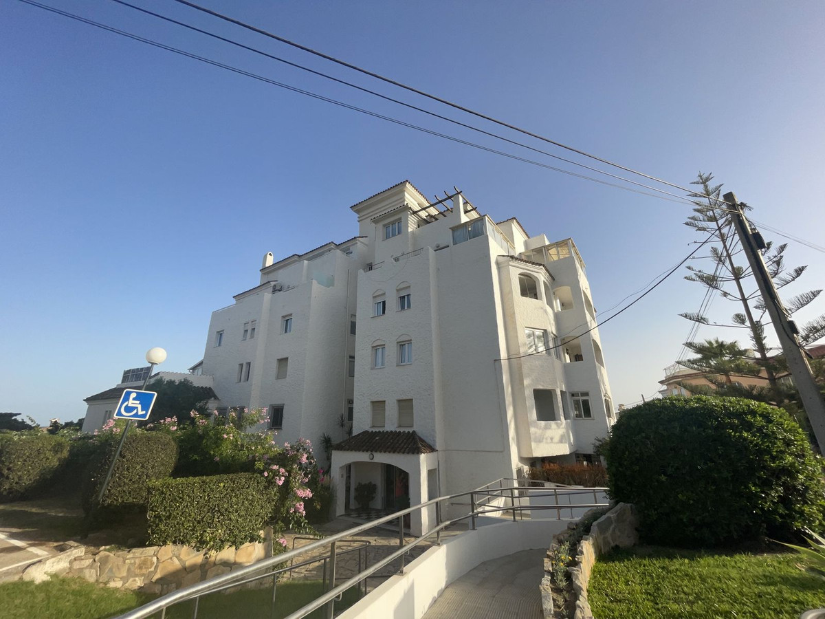 https://cdn.resales-online.com/public/t2k3jmpl4k/properties/1a4be76e463411ed98460217bc231ef4/w1200/1-7980e48d732b6fc85c14b43b94d2aa54.jpg?v=1665146835