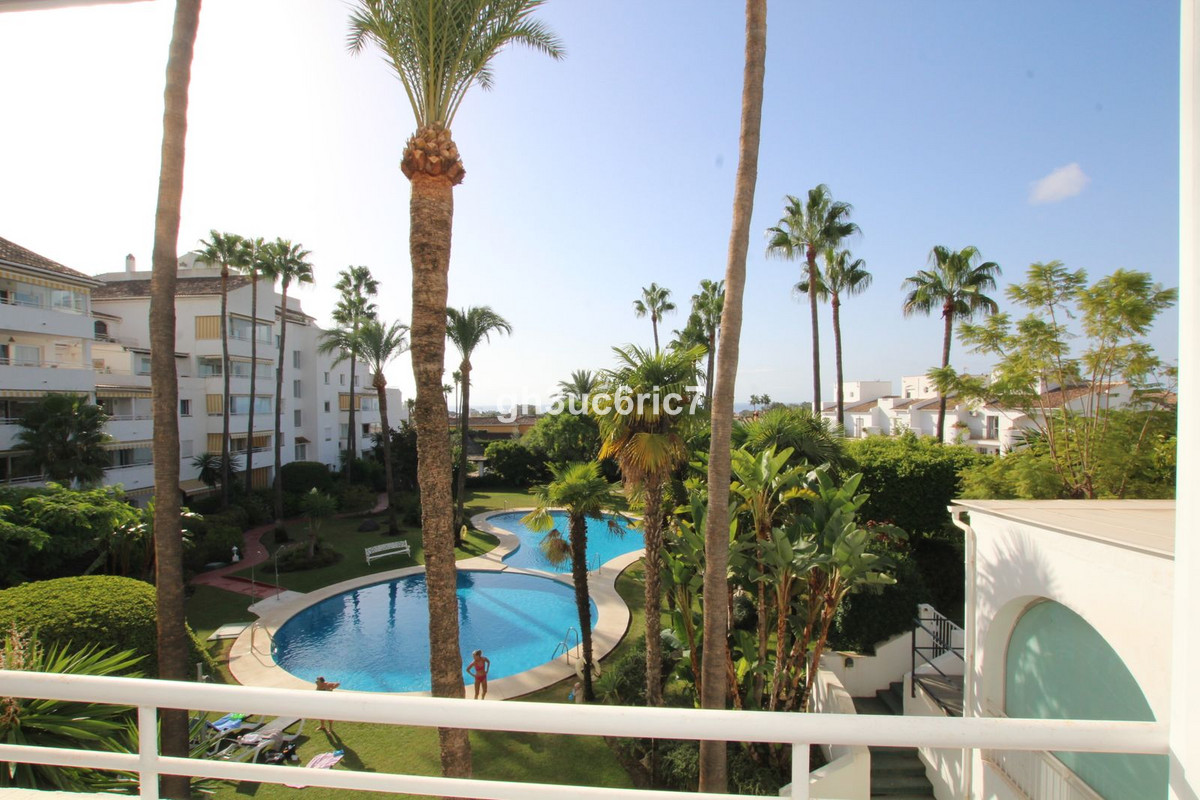 https://cdn.resales-online.com/public/gh3uc6ric7/properties/d46780b4456f11ed98460217bc231ef4/w1200/2-5bd7b9d04b45e33852eaf0ec6670150d.jpg?v=1665499319