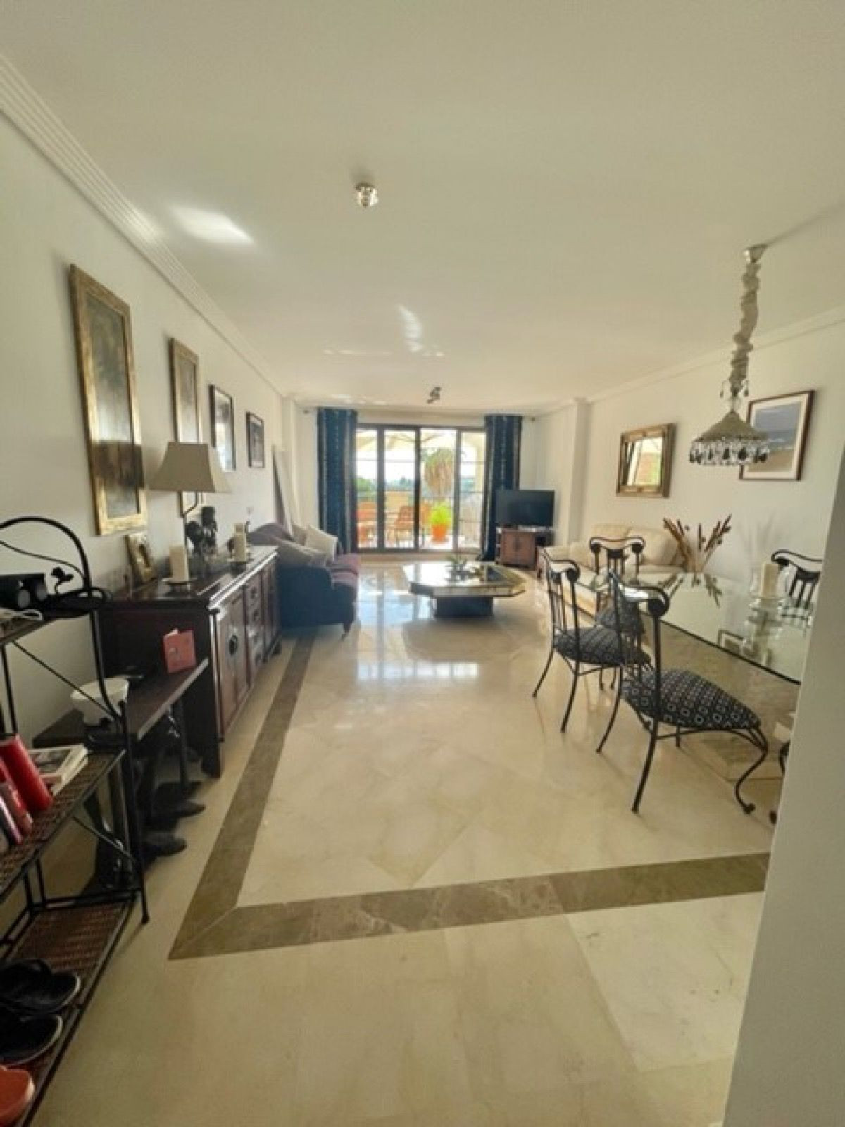 https://cdn.resales-online.com/public/y319akz17d/properties/48a9dc954df811ed98460217bc231ef4/w1200/1-7980e48d732b6fc85c14b43b94d2aa54.jpg?v=1666000407