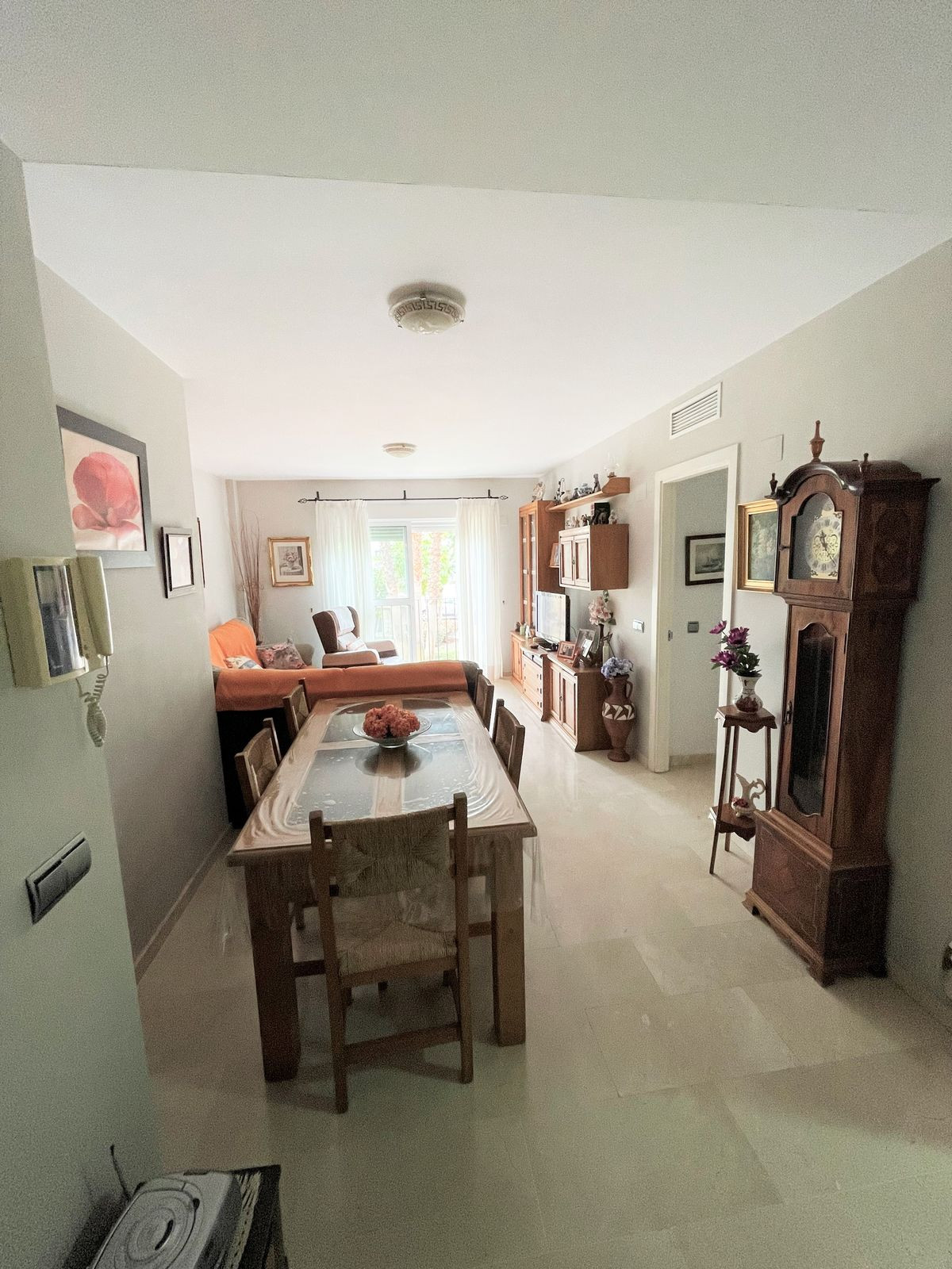https://cdn.resales-online.com/public/cwjvlo7ows/properties/0437bbc155e511ed98460217bc231ef4/w1200/1-7980e48d732b6fc85c14b43b94d2aa54.jpg?v=1666871478