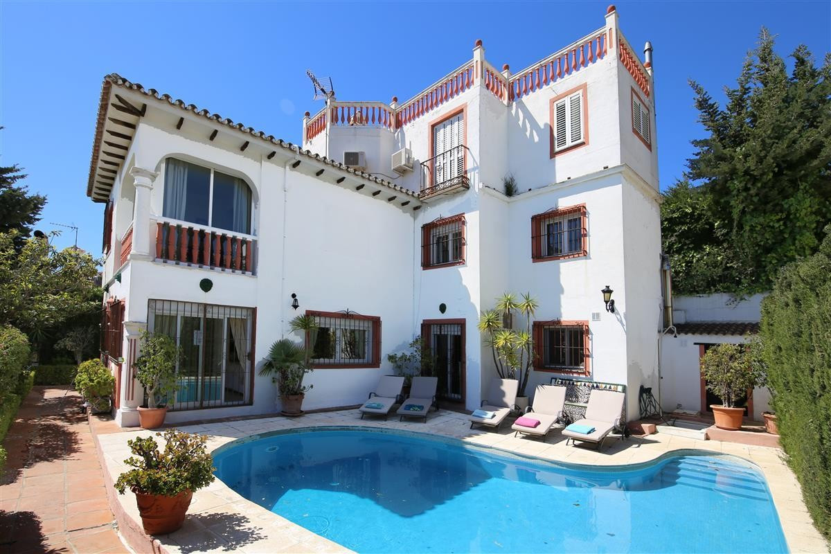 https://cdn.resales-online.com/public/mtaumpncpn/properties/3be5f6df558011ed98460217bc231ef4/w1200/1-7980e48d732b6fc85c14b43b94d2aa54.jpg?v=1666828076
