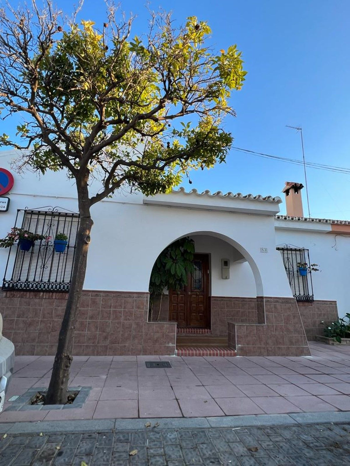 https://cdn.resales-online.com/public/38v5t3nduc/properties/8e43ad6861bb11ed98460217bc231ef4/w1200/1-7980e48d732b6fc85c14b43b94d2aa54.jpg?v=1668175682