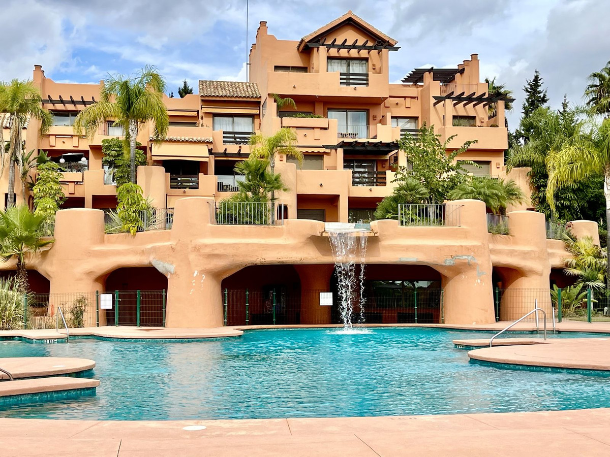 https://cdn.resales-online.com/public/e36mtdbirg/properties/8c66b27f6a5b11ed98460217bc231ef4/w1200/1-7980e48d732b6fc85c14b43b94d2aa54.jpg?v=1669121482