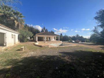 https://cdn.resales-online.com/public/pnds55a73p/properties/4e153d235eac11ed98460217bc231ef4/w1200/3-e898b2bb2a2fdfd06d2c39894dce8316.jpg?v=1668087677