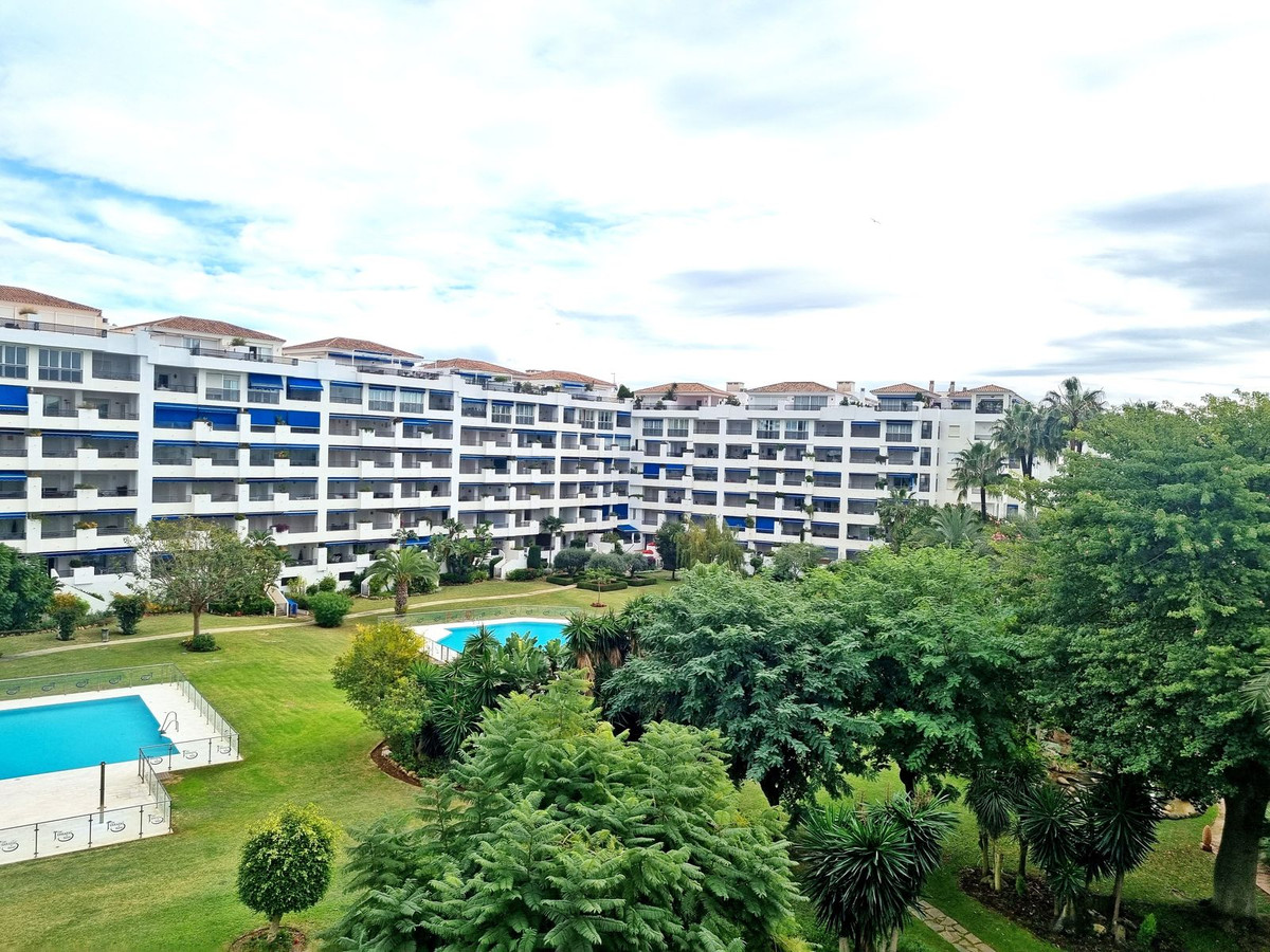 https://cdn.resales-online.com/public/5esv79q6h5/properties/4f7d449a7c6611ed98460217bc231ef4/w1200/1-7980e48d732b6fc85c14b43b94d2aa54.jpg?v=1671105543