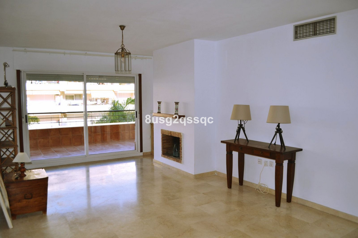 https://cdn.resales-online.com/public/8usg2qssqc/properties/bb7972c99bd911eda53f0217bc231ef4/w1200/11-20939a0134ad724a8cb2a801094d15a4.jpg?v=1674756887