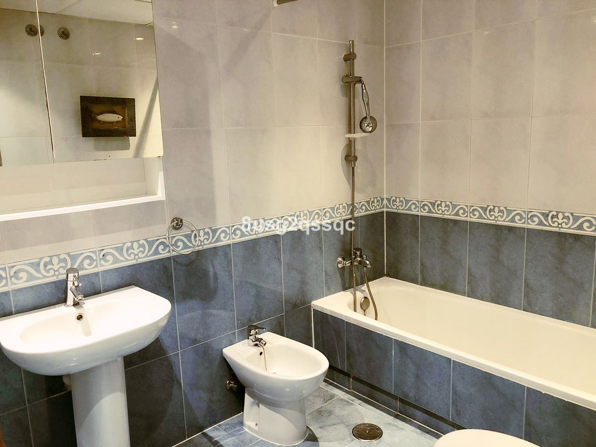 https://cdn.resales-online.com/public/8usg2qssqc/properties/bb7972c99bd911eda53f0217bc231ef4/w1200/19-d0ed7da2012a09046d307c195d98e7d6.jpg?v=1674756887