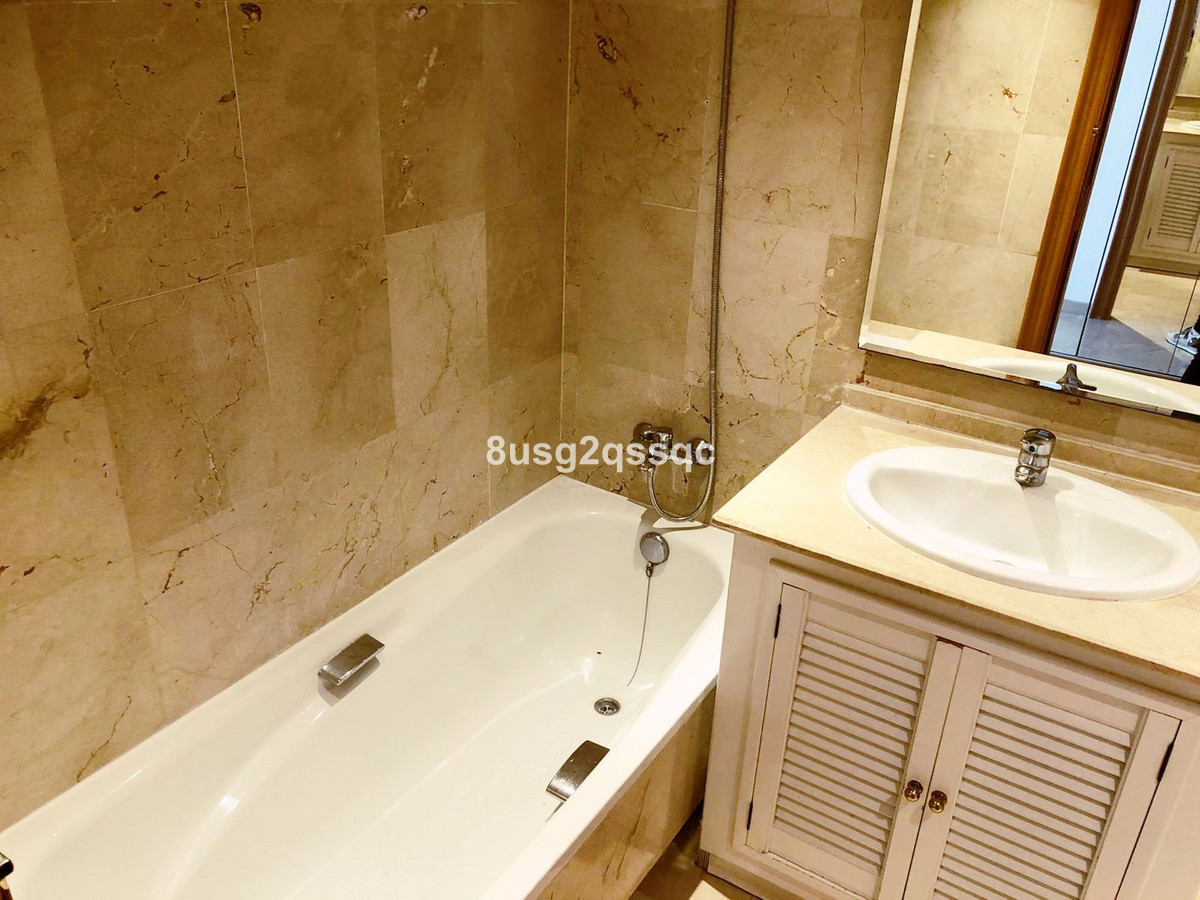 https://cdn.resales-online.com/public/8usg2qssqc/properties/bb7972c99bd911eda53f0217bc231ef4/w1200/22-bcf8e6250e0bab365f900a8ac31ac040.jpg?v=1674756887