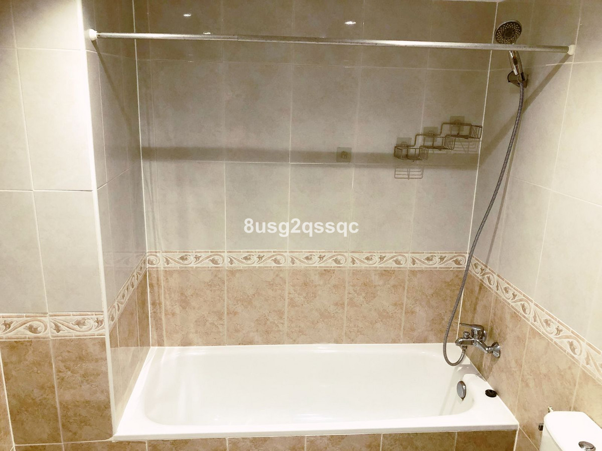 https://cdn.resales-online.com/public/8usg2qssqc/properties/bb7972c99bd911eda53f0217bc231ef4/w1200/32-e7f90ea5feef5e01d64d74d6b6d8a834.jpg?v=1674756887