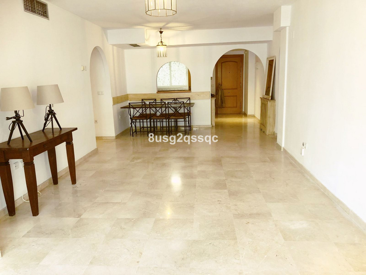 https://cdn.resales-online.com/public/8usg2qssqc/properties/bb7972c99bd911eda53f0217bc231ef4/w1200/5-3595ad71cbd87be6c3643a4285ef4791.jpg?v=1674756887