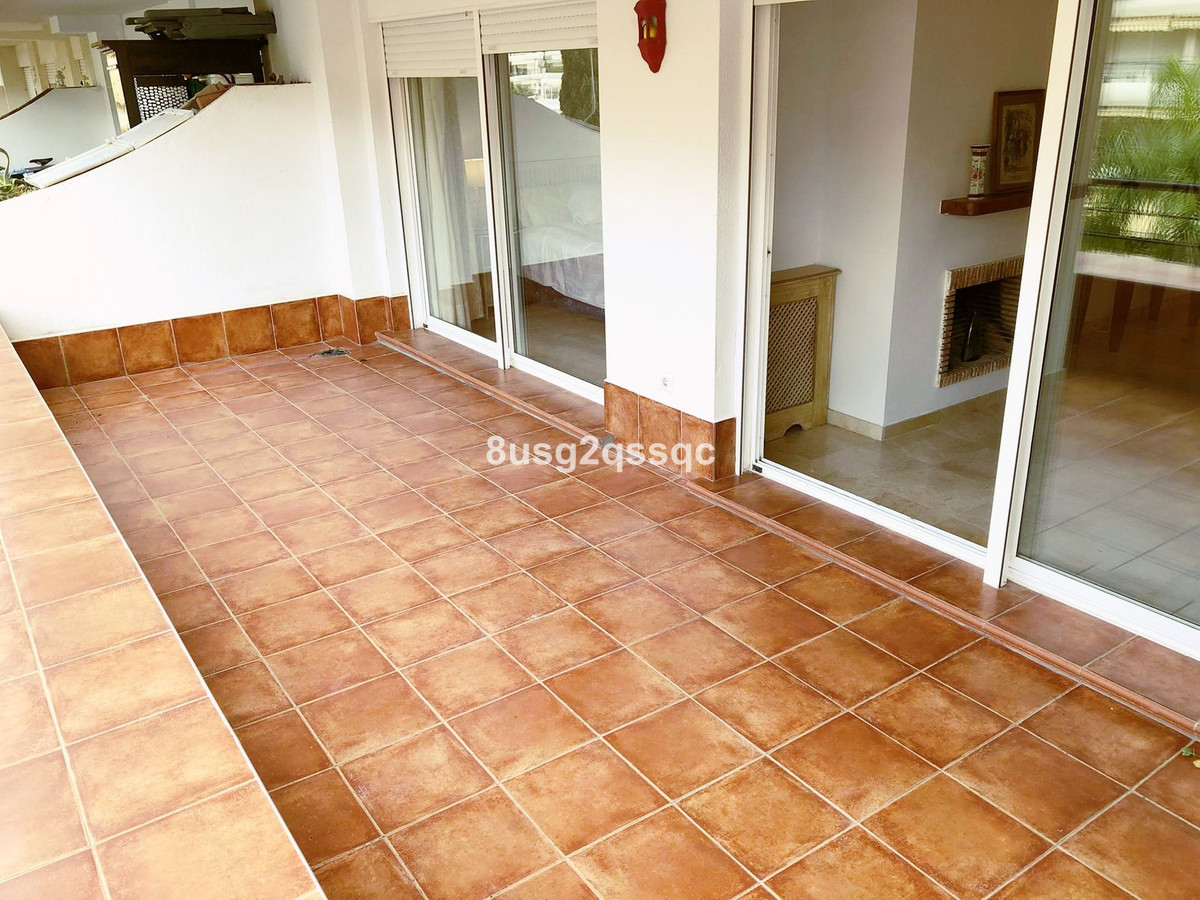 https://cdn.resales-online.com/public/8usg2qssqc/properties/bb7972c99bd911eda53f0217bc231ef4/w1200/47-b3a03718b4ecea17fd5585e425dce0e2.jpg?v=1674756887