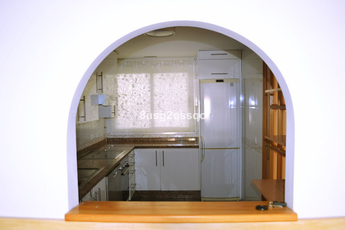 https://cdn.resales-online.com/public/8usg2qssqc/properties/bb7972c99bd911eda53f0217bc231ef4/w1200/9-467d0cee5b725f3ef65f102a0c2e69c0.jpg?v=1674756887