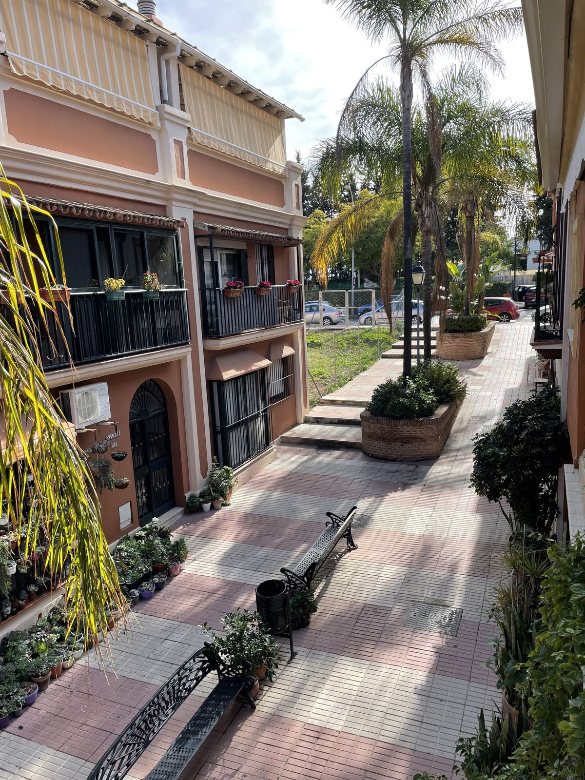 https://cdn.resales-online.com/public/ac8oyti78m/properties/3493ffca9b2111eda53f0217bc231ef4/w1200/1-7980e48d732b6fc85c14b43b94d2aa54.jpg?v=1674674223