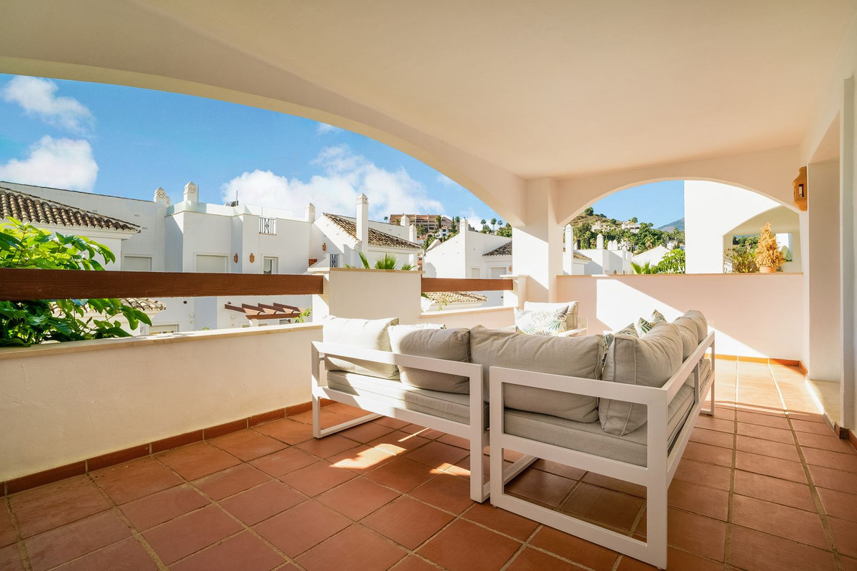 https://cdn.resales-online.com/public/dmbme36kle/properties/15eb57a695da11eda53f0217bc231ef4/w1200/2-5bd7b9d04b45e33852eaf0ec6670150d.jpg?v=1673903773