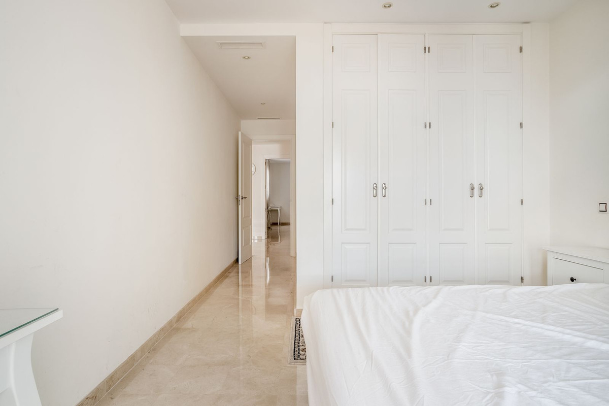 https://cdn.resales-online.com/public/dmbme36kle/properties/15eb57a695da11eda53f0217bc231ef4/w1200/11-20939a0134ad724a8cb2a801094d15a4.jpg?v=1673903773