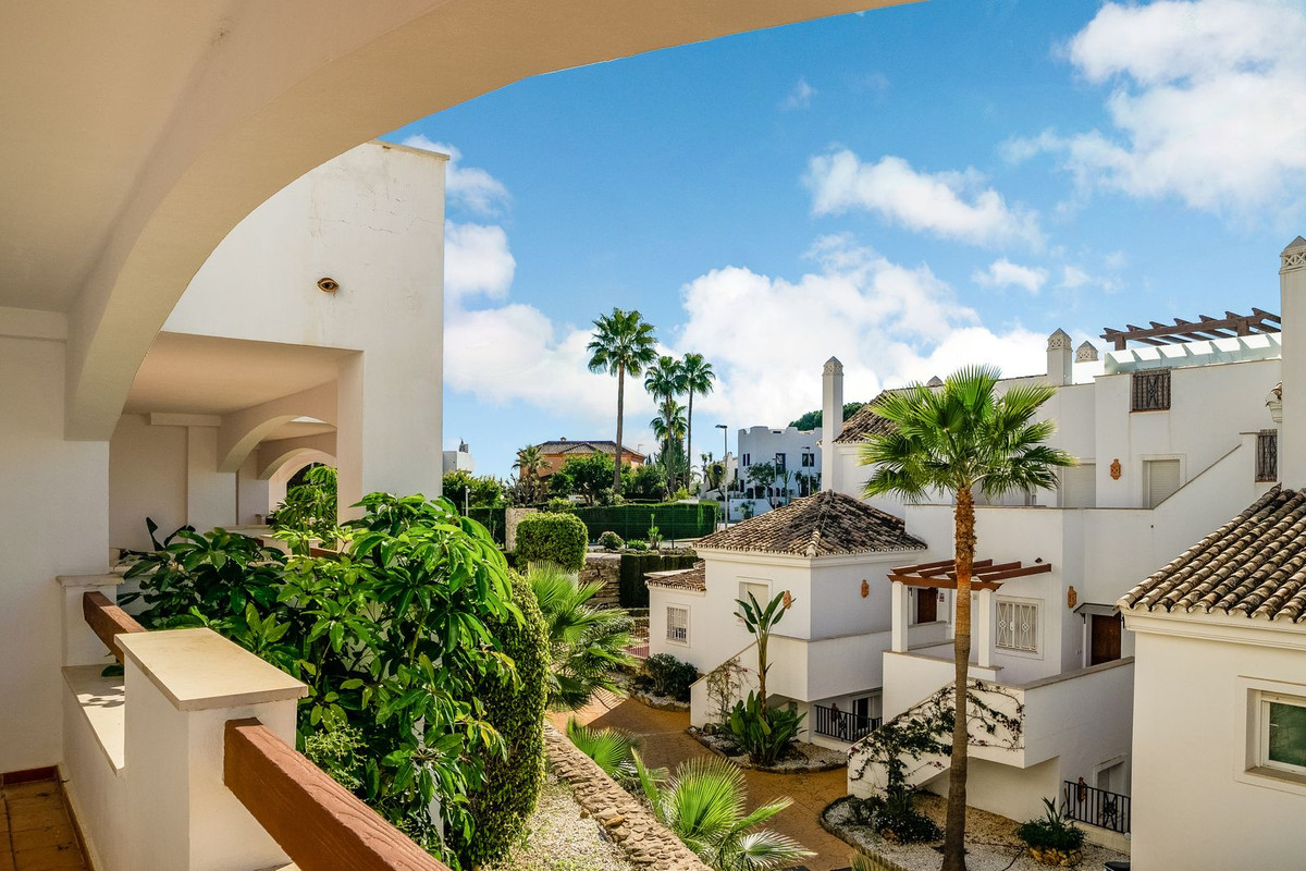 https://cdn.resales-online.com/public/dmbme36kle/properties/15eb57a695da11eda53f0217bc231ef4/w1200/15-11d12f2f454f2f5e9b981fdd8b901d51.jpg?v=1673903773